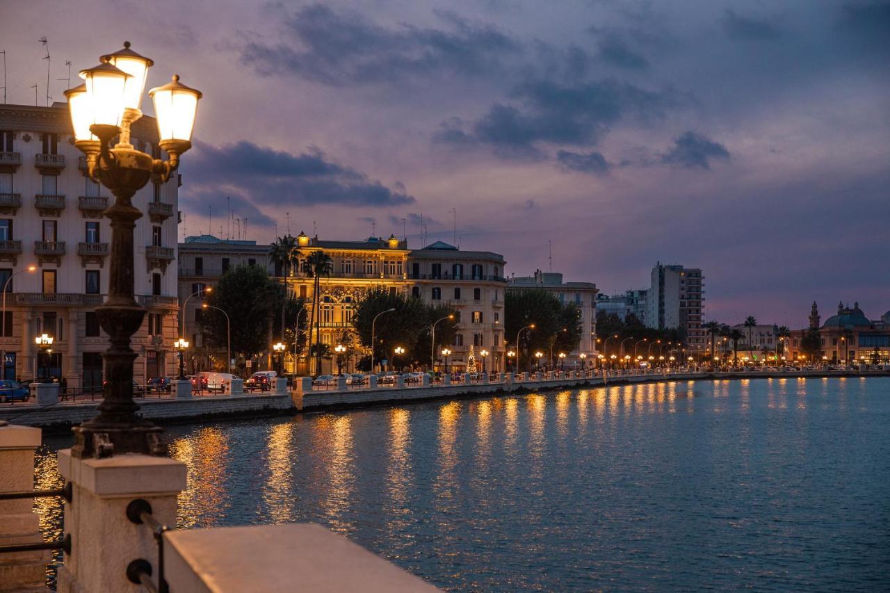 Apartamento Casa Dei Visionari Bari Exterior foto
