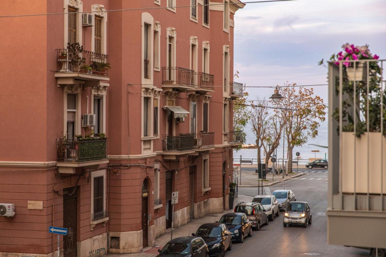 Apartamento Casa Dei Visionari Bari Exterior foto